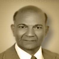 صورة المؤلف علي ماهر عيد